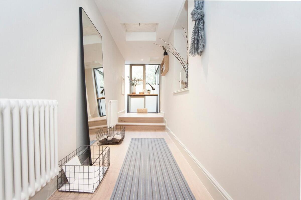 Stylish Wood Street Apartment Bath Exterior foto